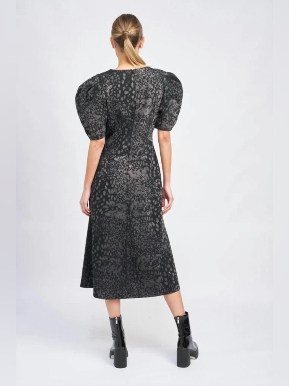 En Saison Harlow Animal Print Midi Dress - Picture 2 of 11